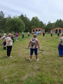 1000058833